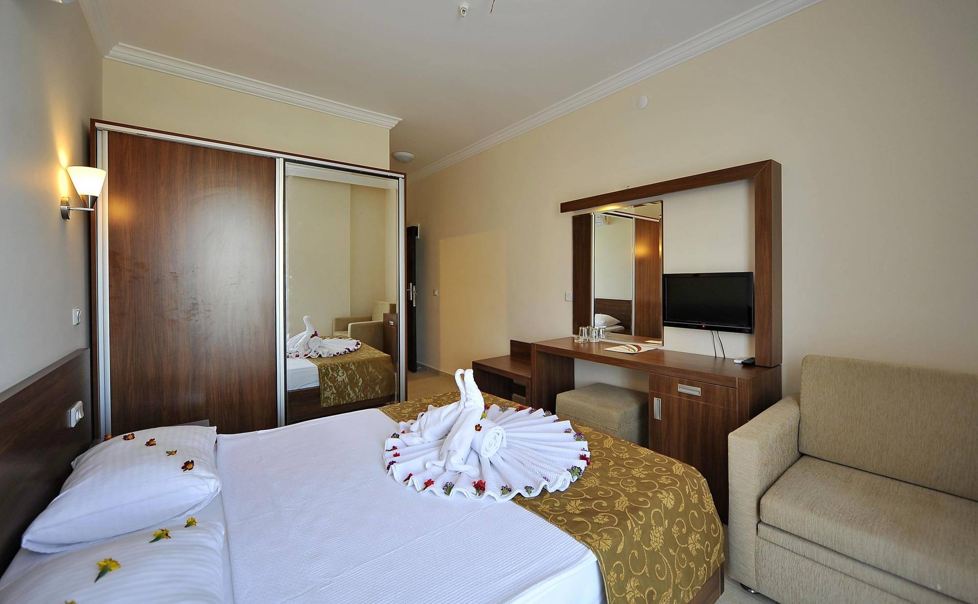 My Home Sky Hotel เอาซัลลาร์ ภายนอก รูปภาพ